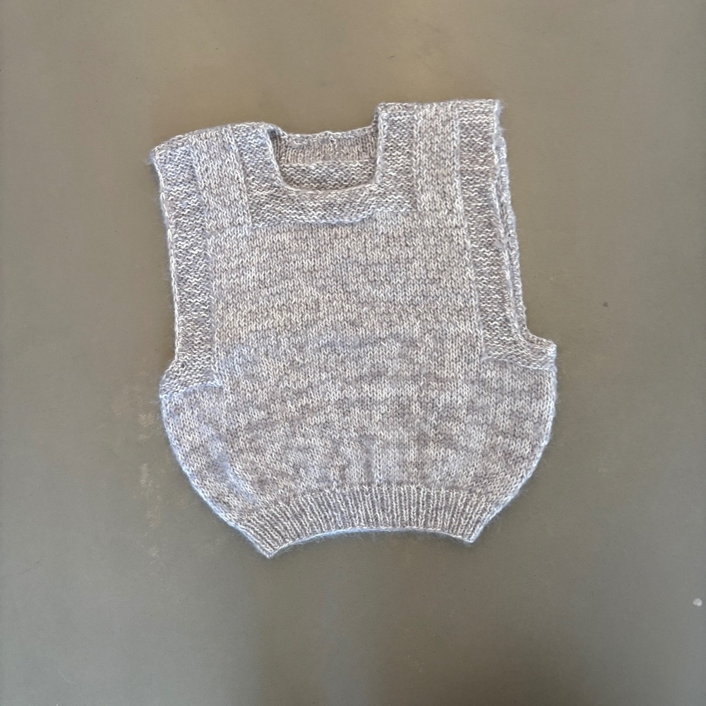 Hand knitted gray sweater vest (S/M)